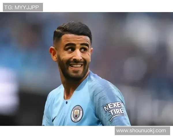 世界足球第一巨星的传奇生涯与巅峰时刻分析